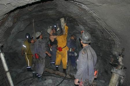 炉霍工程爆破中的危险因素分析以及应对工程爆破危险的措施
